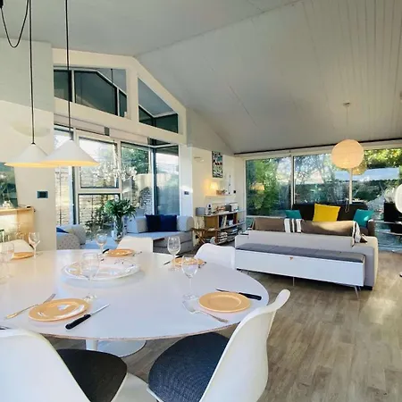 Jolie Maison Avec Jardin, Piscine Et Parking Вилла *