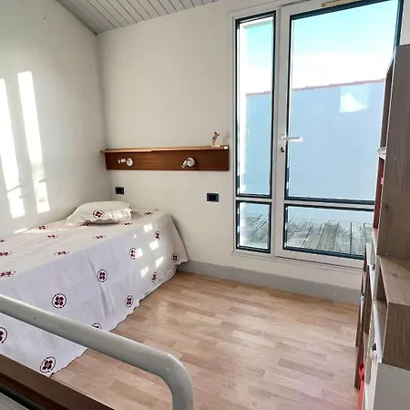 Jolie Maison Avec Jardin, Piscine Et Parking * Sainte-Marie-de-Ré