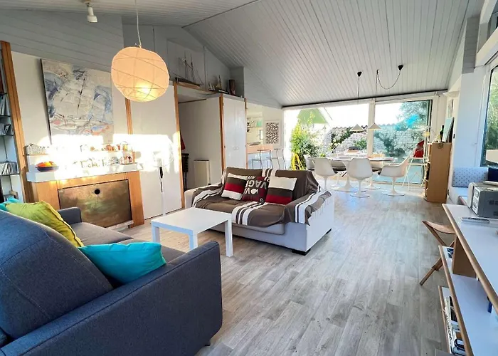 Villa Jolie Maison Avec Jardin, Piscine Et Parking