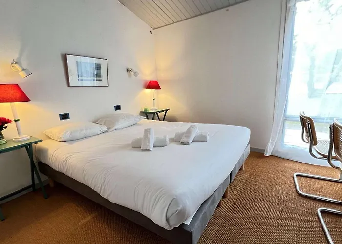 Villa Jolie Maison Avec Jardin, Piscine Et Parking Sainte-Marie-de-Ré