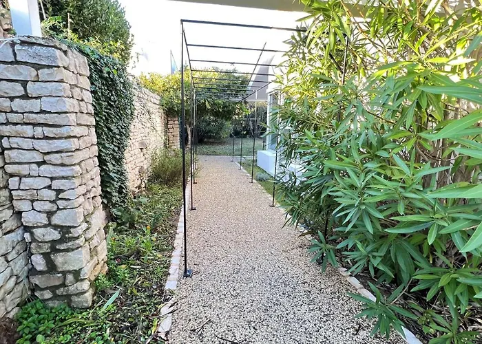 Jolie Maison Avec Jardin, Piscine Et Parking Sainte-Marie-de-Ré